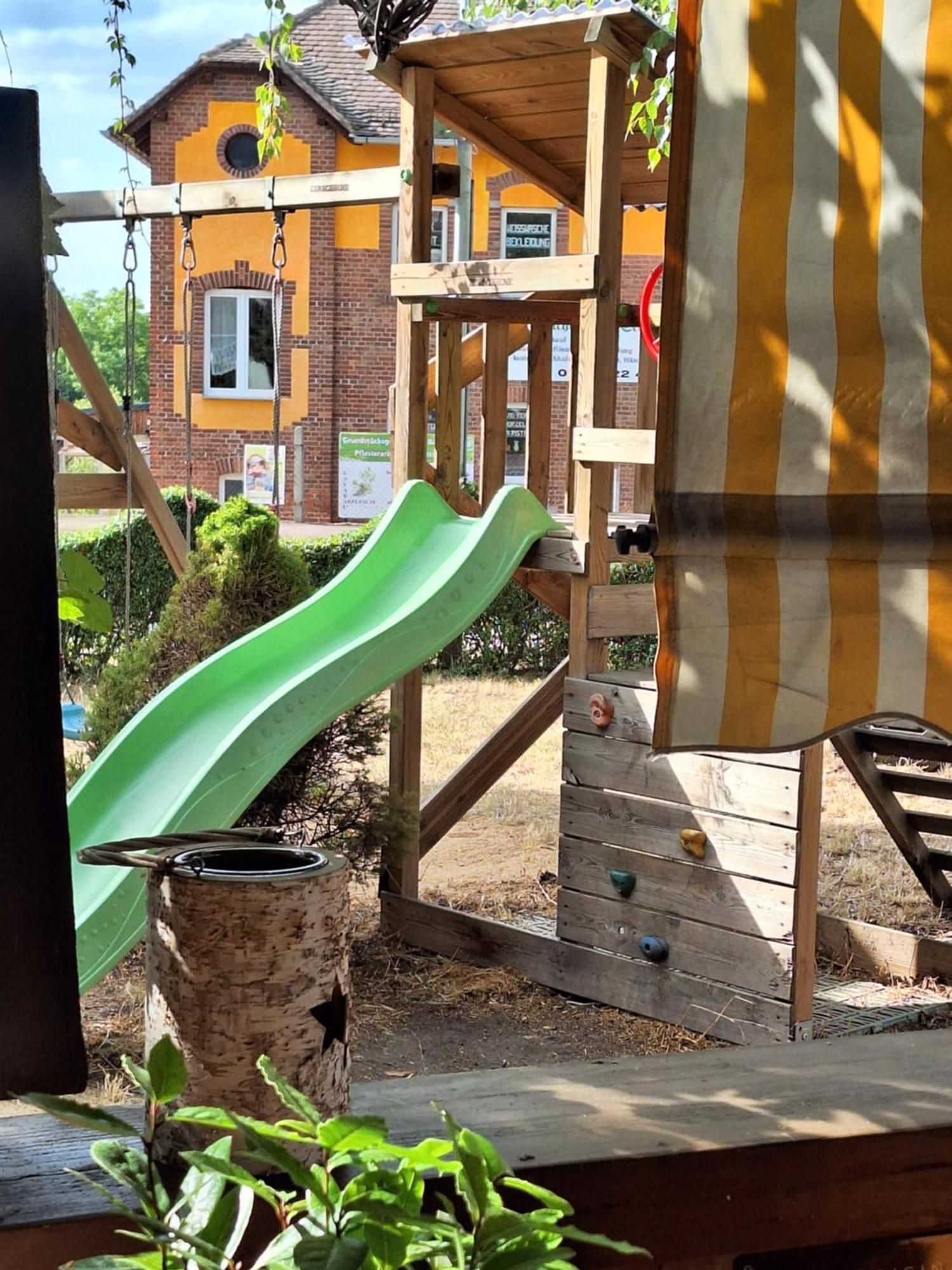 Gaststaette Und Pension Zur Schiene Merseburg Luaran gambar