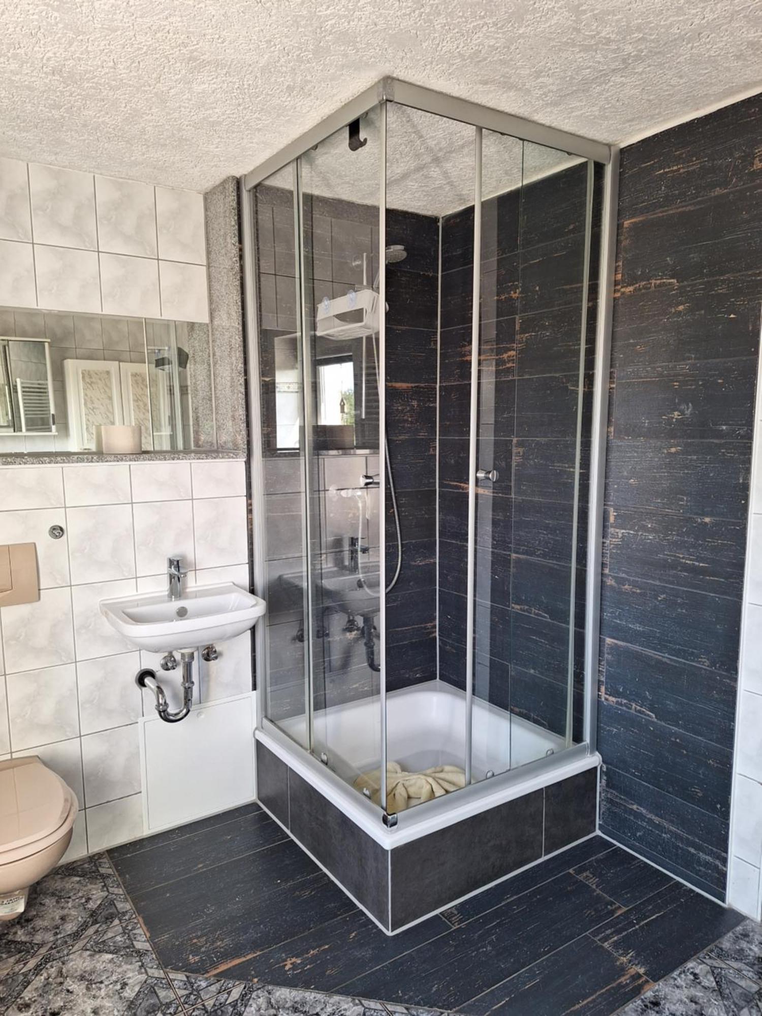 Gaststaette Und Pension Zur Schiene Merseburg Luaran gambar