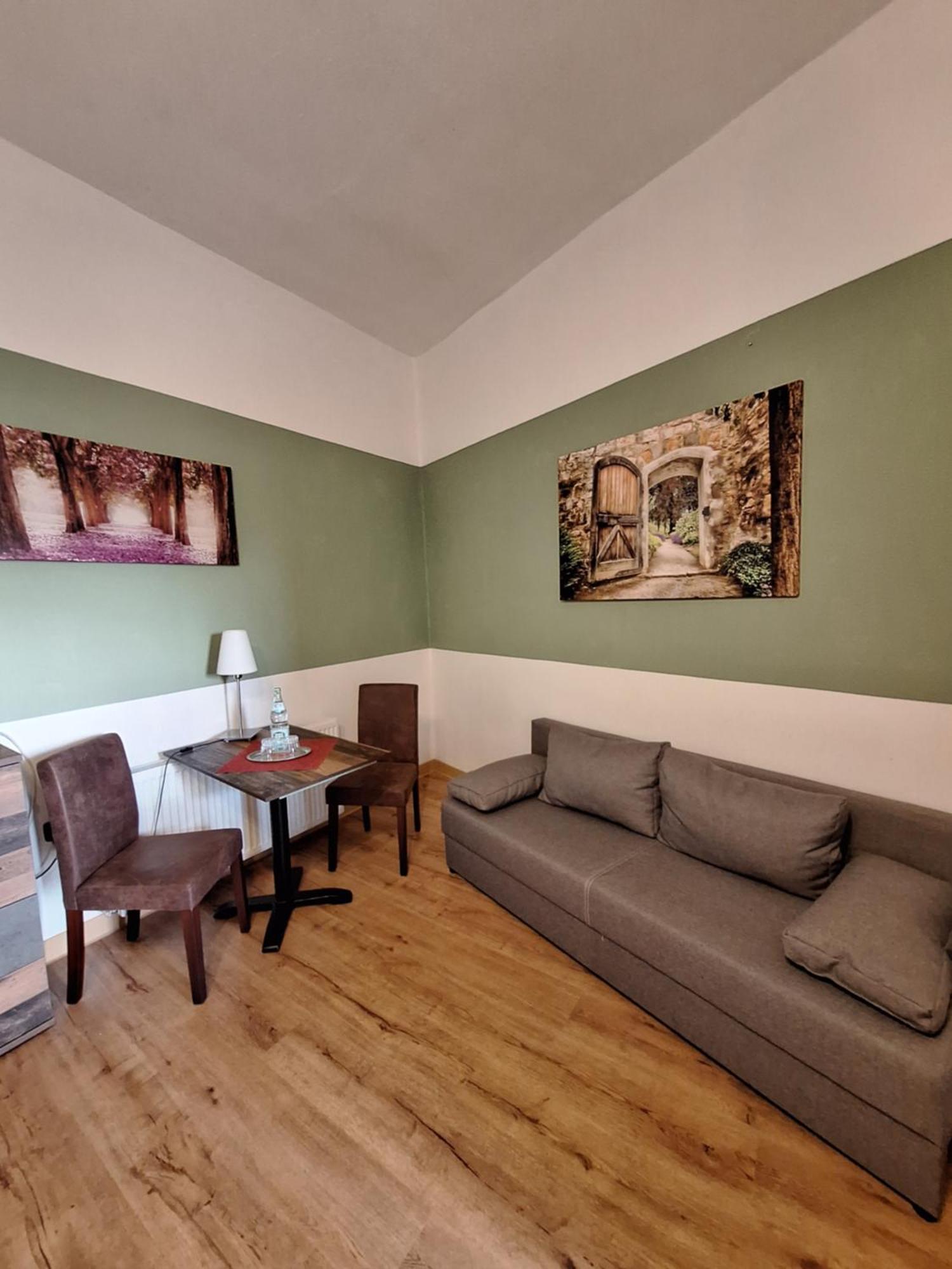 Gaststaette Und Pension Zur Schiene Merseburg Luaran gambar