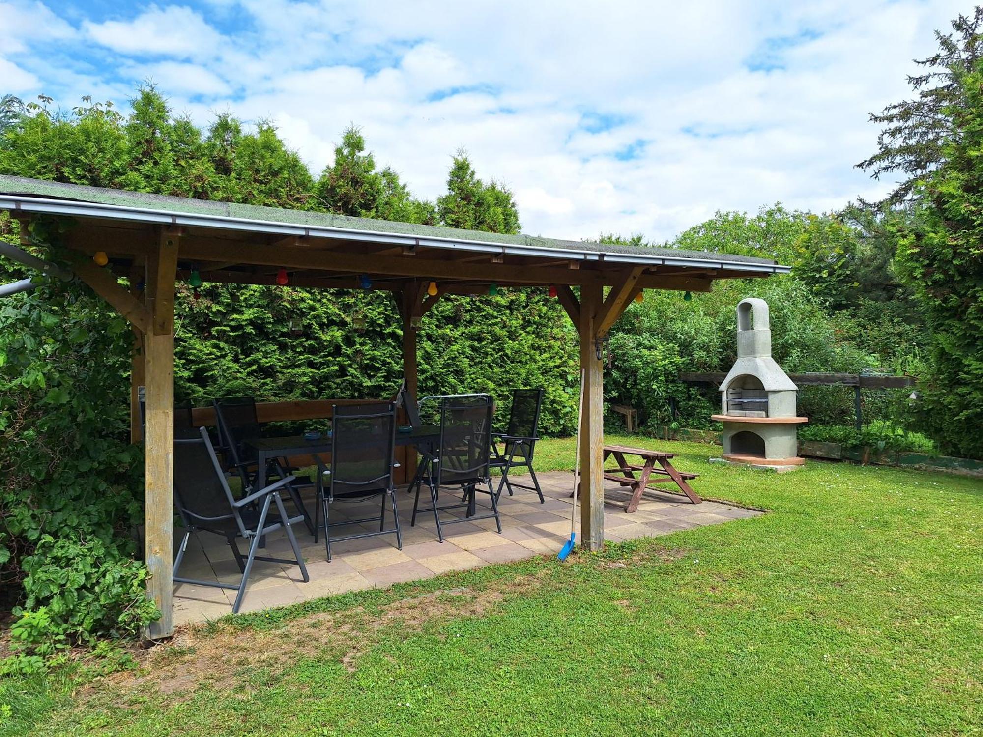 Gaststaette Und Pension Zur Schiene Merseburg Luaran gambar