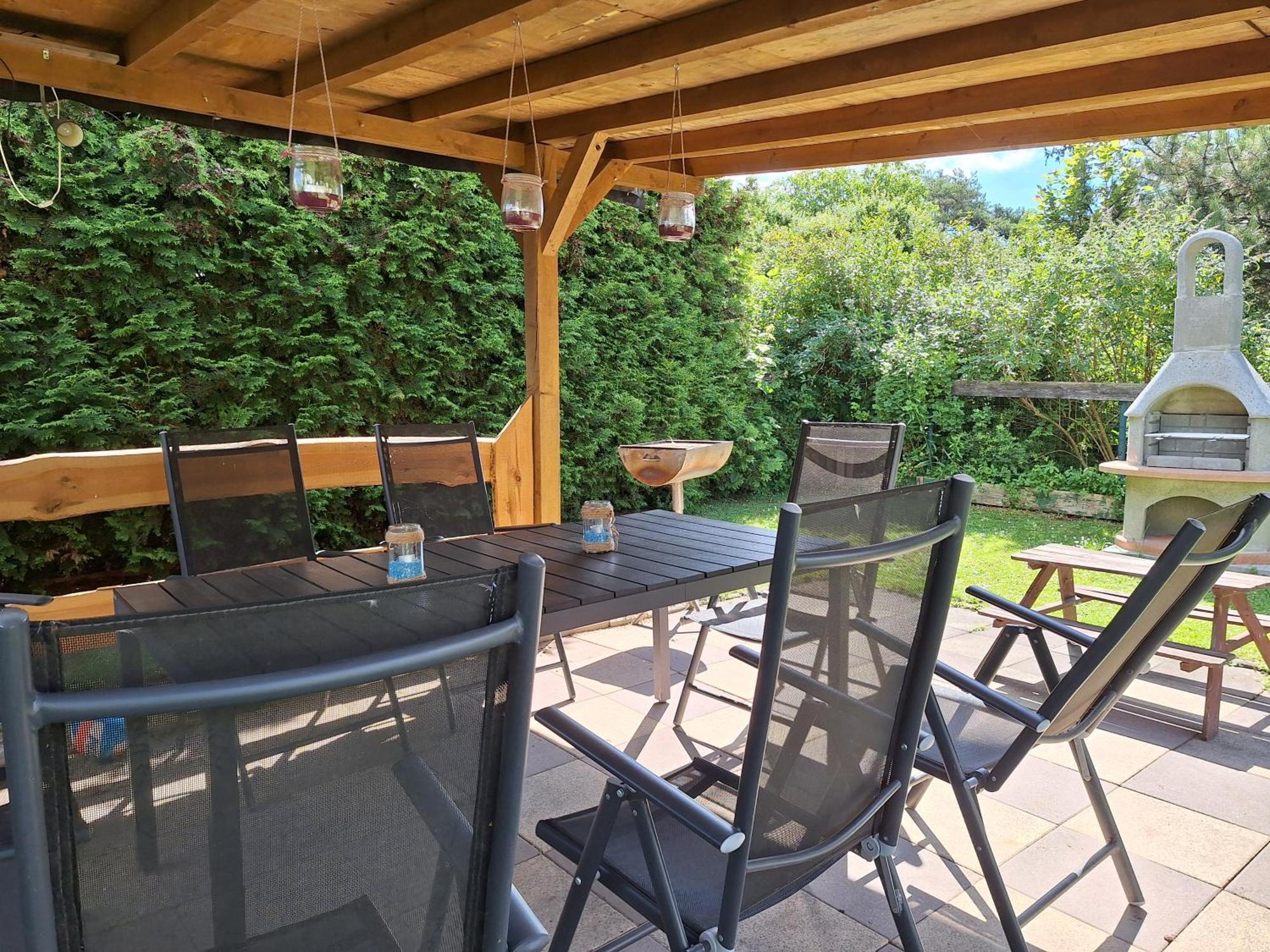 Gaststaette Und Pension Zur Schiene Merseburg Luaran gambar